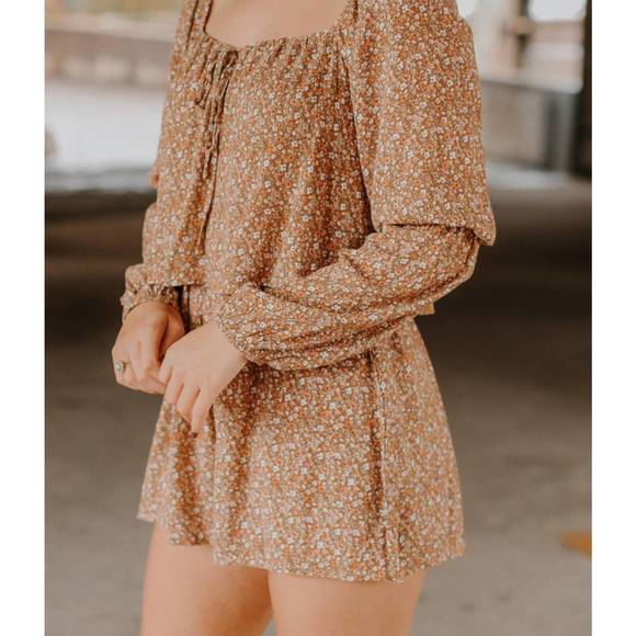 NEW LE LIS read my mind floral romper in mocha - Picture 2 of 8